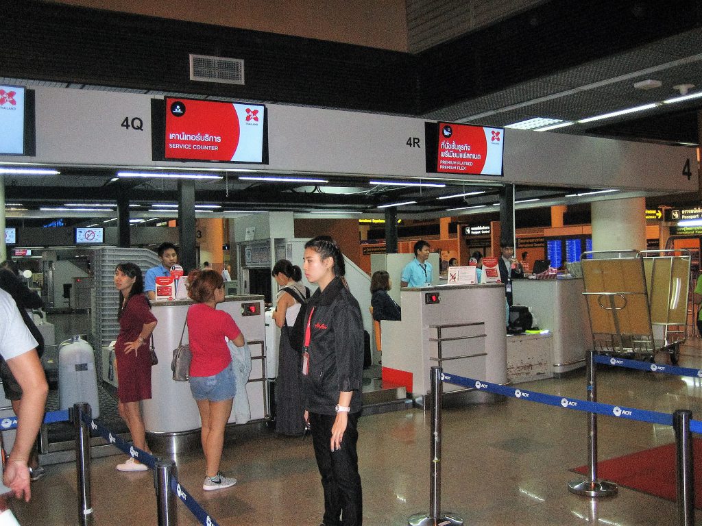2016年4月1日ドンムアン空港エアーアジアカウンター